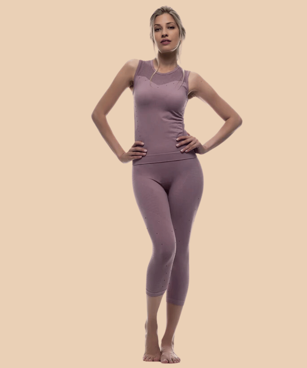 Anaissa Set: Legging y Camiseta deportiva moldeadora con fibra Emana Namasté Tienda