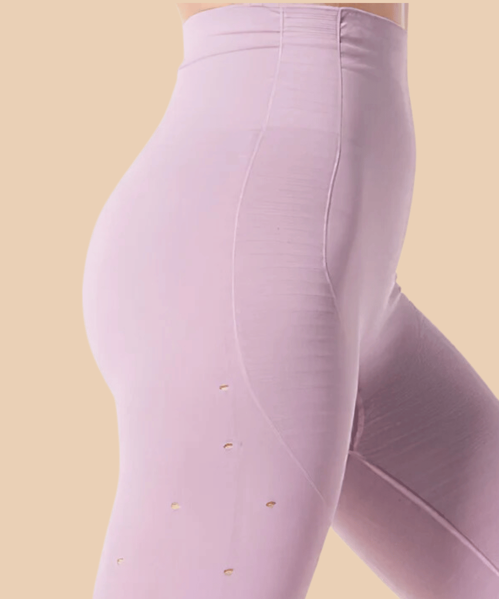 Anaissa Set: Legging y Camiseta deportiva moldeadora con fibra Emana Namasté Tienda