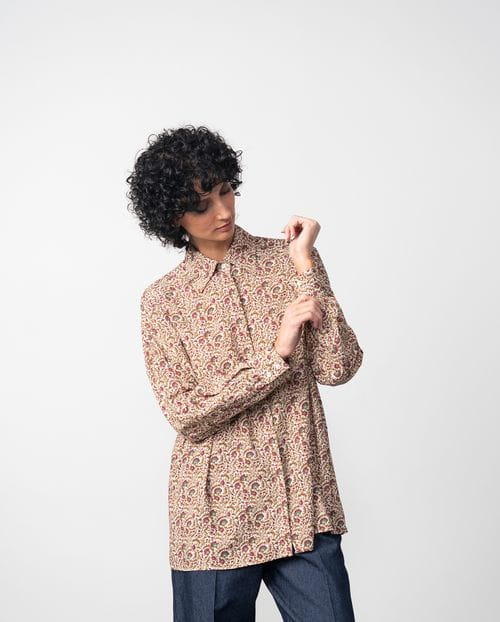 Etiem Camisa suelta estampada de manga caída Liquidación