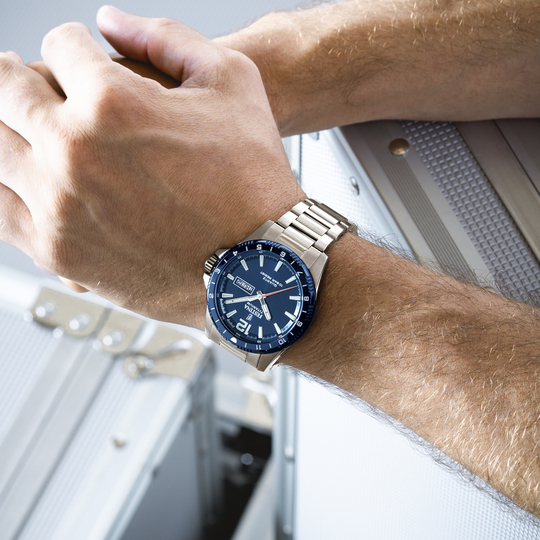 Festina RELOJ FESTINA CALENDARIO TITANIUM F20698/2 AZUL CORREA DE TITANIO HOMBRE Envío gratis
