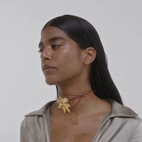 lavani Collar Lotus Flower Dorado Precios de Black Friday