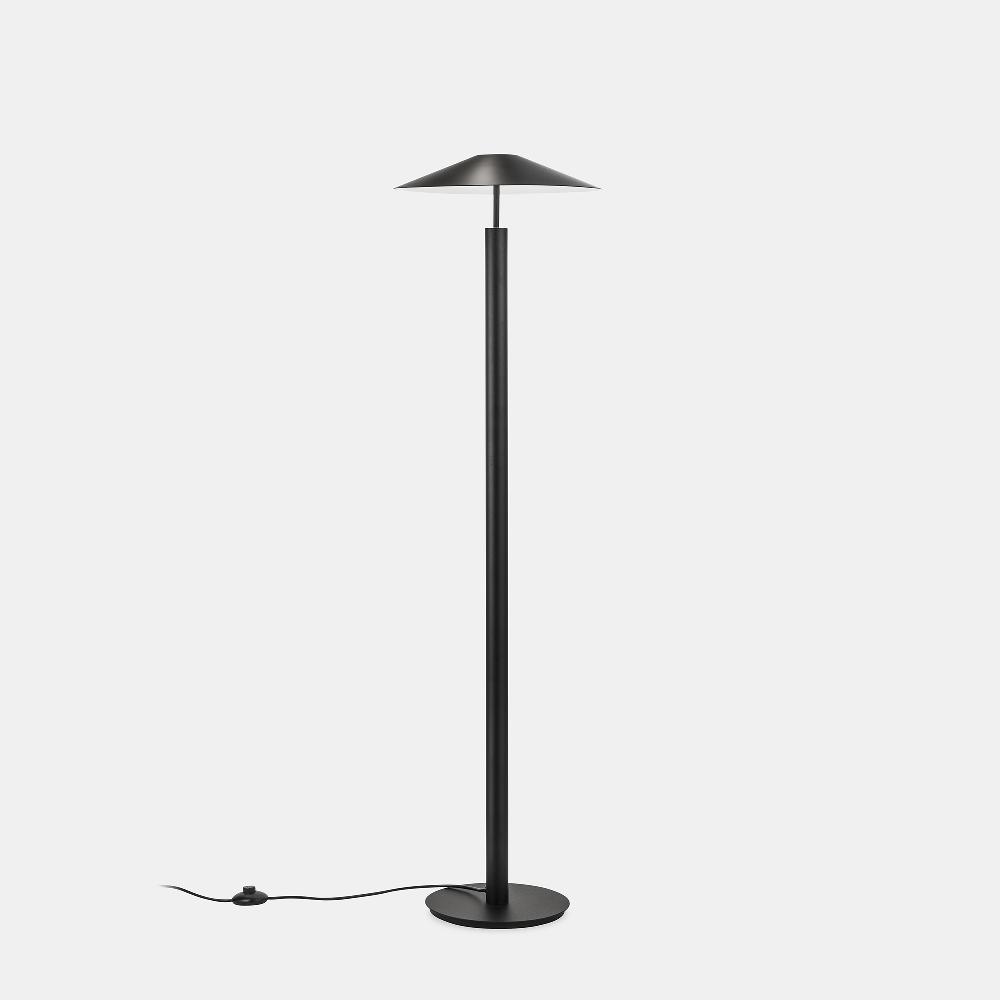 leds c4 H Floor Lamp Solo queda un día