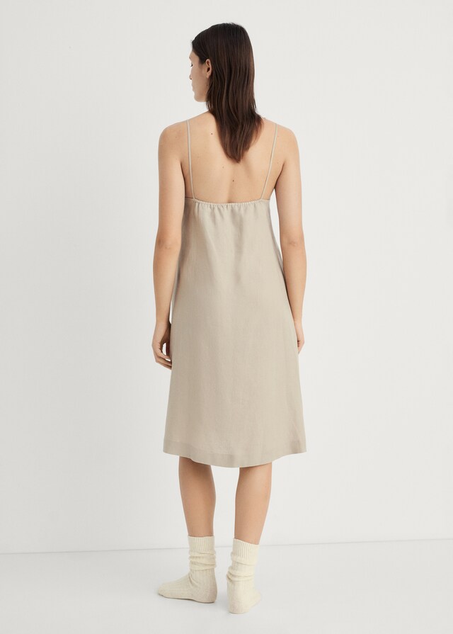 mango Camisón lino Ofertas de temporada