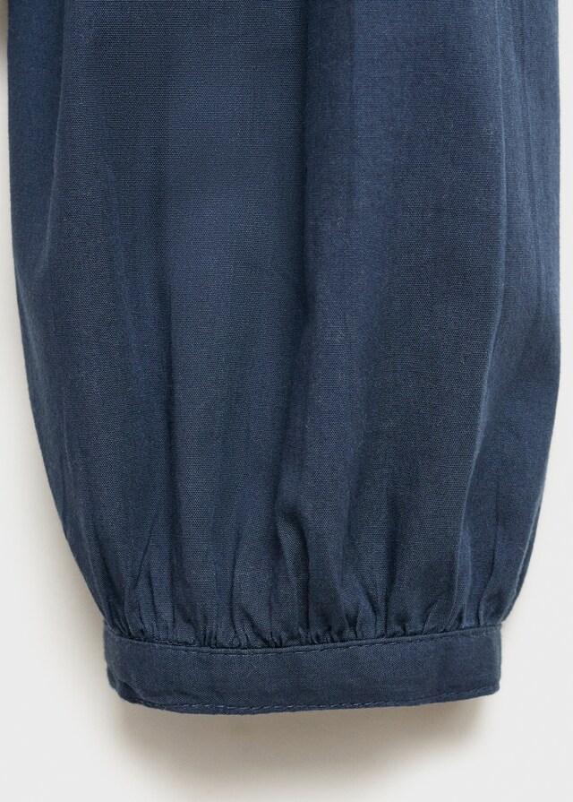 mango Blusa fruncida volante Liquidación