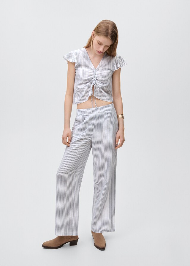 mango Blusa detalle fruncido Envío internacional gratuito