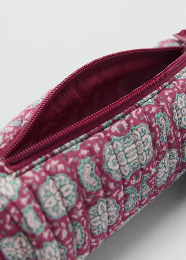 mango Estuche acolchado Ahorra y exporta