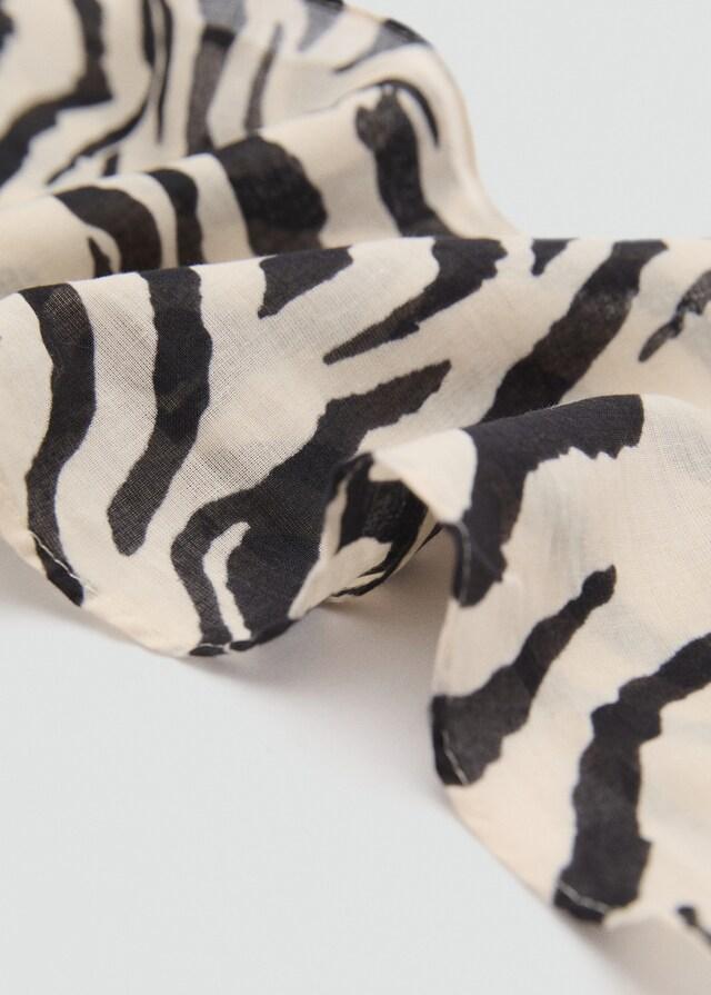 mango Pañuelo estampado animal