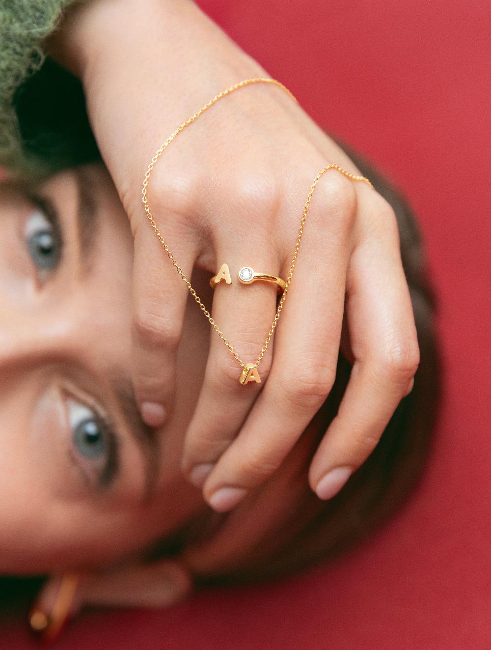 singularu Anillo Personalizado Letter Spark Plata Baño Oro Liquidación