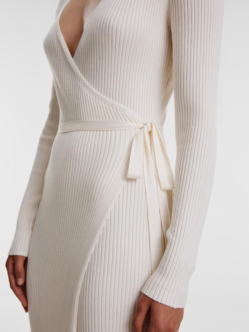 sinned x about you Vestido de punto 'Mailien' EDITED en Beige Blanco Solo hoy
