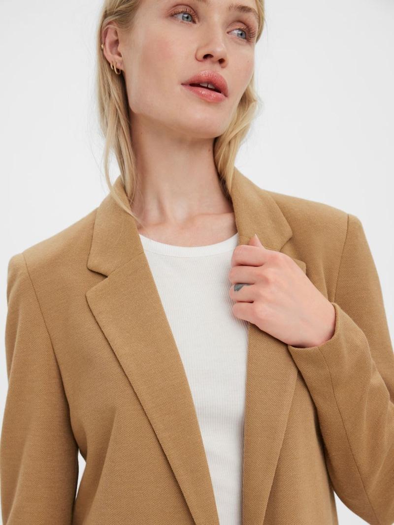 sinned x about you Blazer 'VMVerina' VERO MODA en Marrón Claro Oferta exclusiva