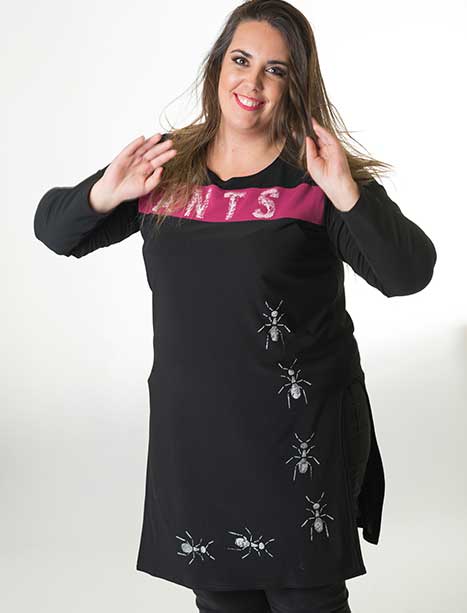 susana escribano Camiseta vestido en color negro COMPRAR AHORA