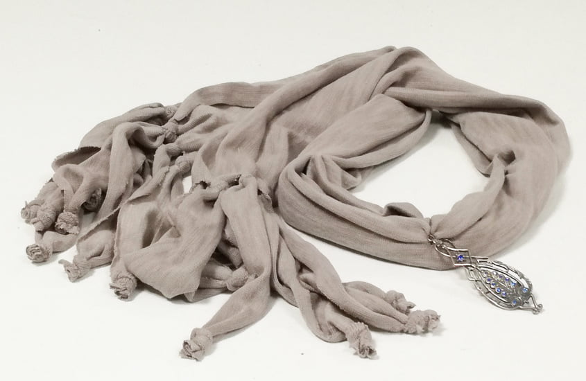 susana escribano Fular joya. Fular en color gris. Leo Outlet