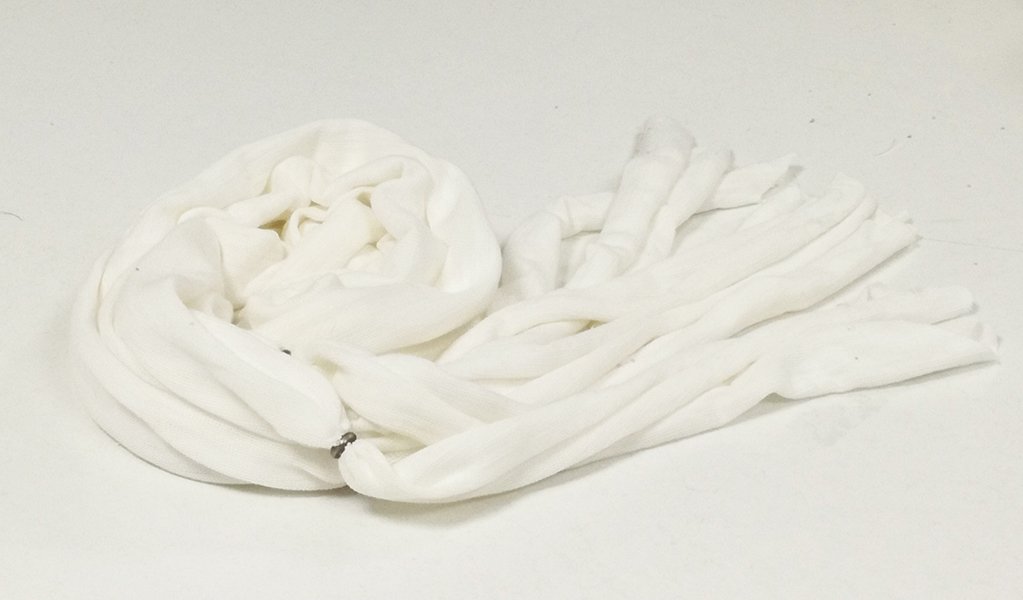 susana escribano Fular largo de mujer. Color crudo. Fenix Outlet online