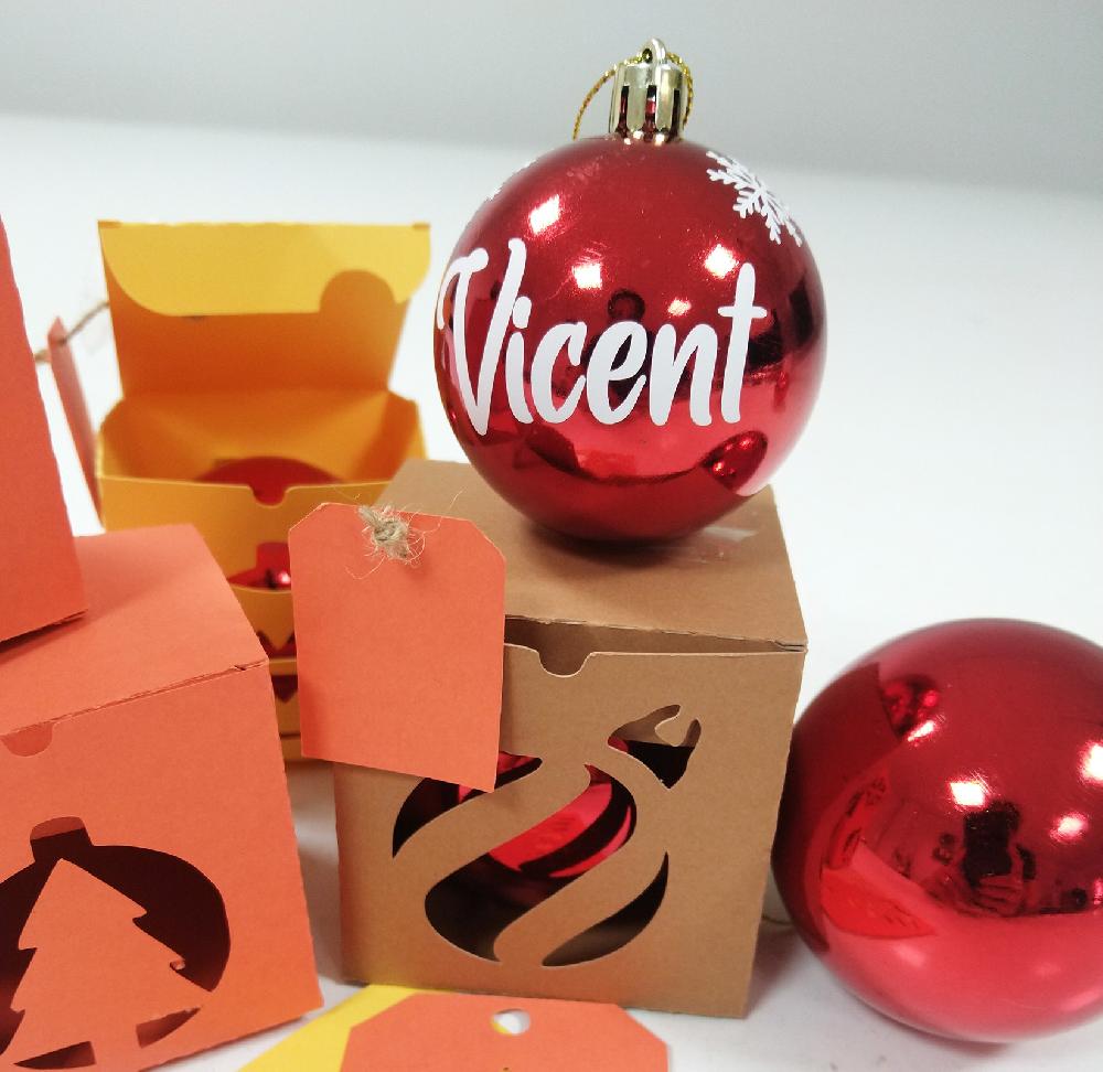 susana escribano Bolas de navidad personalizadas para familia Última moda