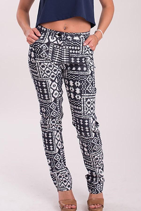 susana escribano Pantalon. Tipo tejano ajustado Mejor oferta