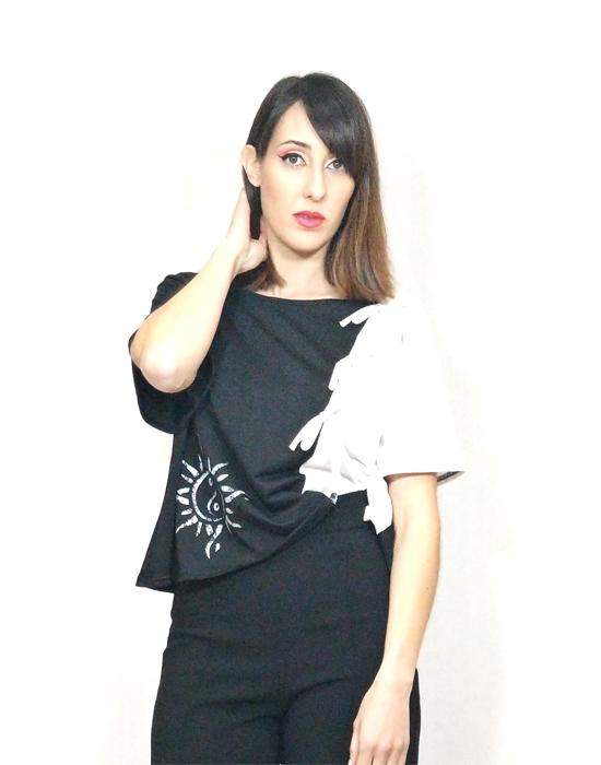 susana escribano Camiseta negra y blanca de mujer Venta caliente