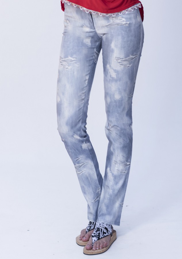 susana escribano Pantalon tejano. Imitacion rasgado Ofertas