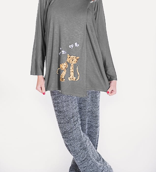 susana escribano Camiseta con doble delantero. Gatitos Solo hoy
