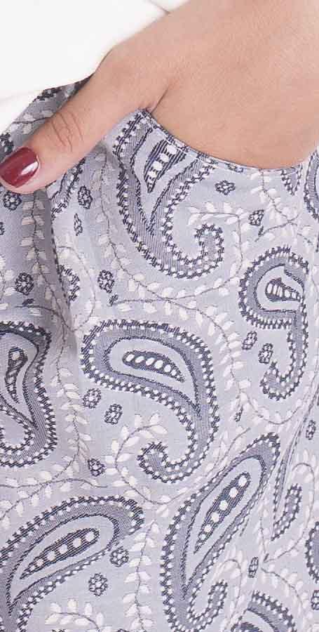 susana escribano Bermuda corta. Tonos azules Última moda