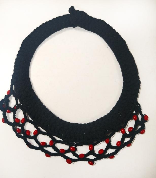 susana escribano Collares de ganchillo. Regalo San Valentin Outlet