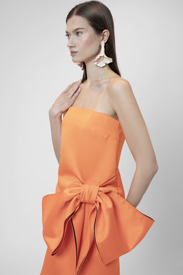 the 2nd skin co. Vestido midi sin tirantes con lazo Liquidación