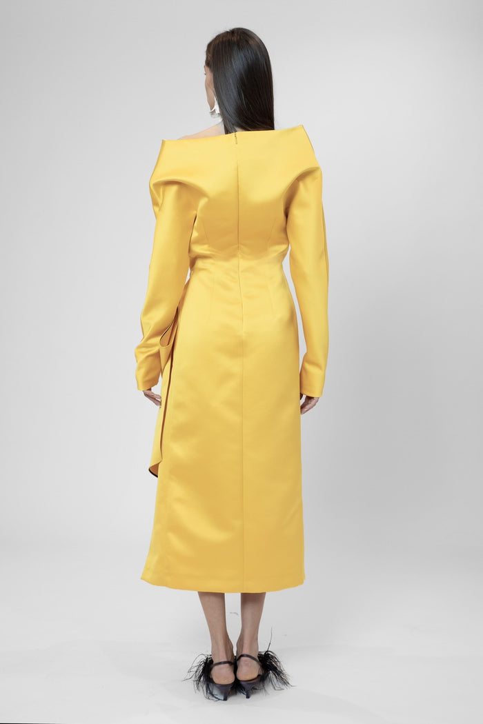 the 2nd skin co. Vestido midi con hombros descubiertos y lazo Rebajas online
