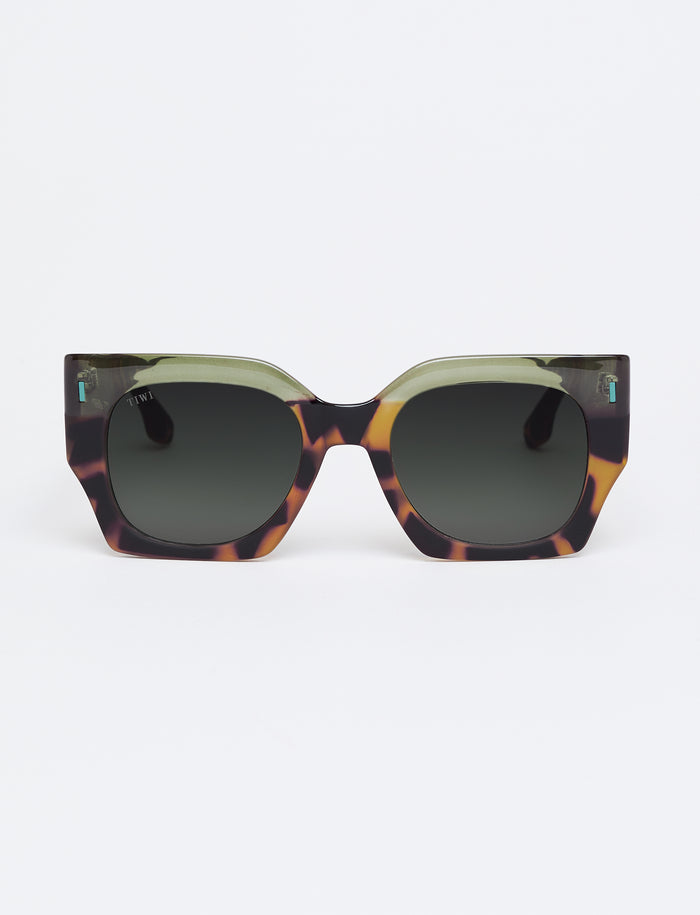 tiwi MATT Bicolor Green Tortoise/ Shiny Green En oferta