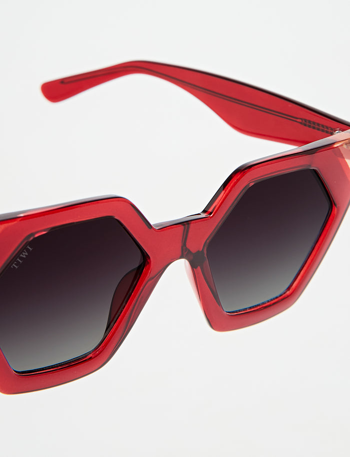tiwi HEXAGON II Shiny Red Mejor oferta