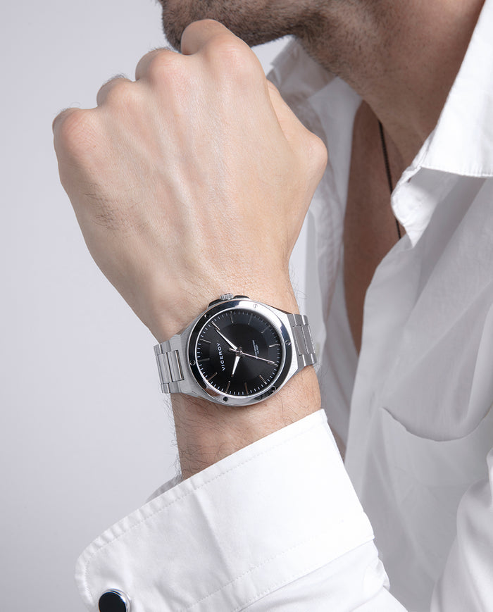 viceroy Reloj para hombre de acero con esfera negra y movimiento de cuarzo 2025