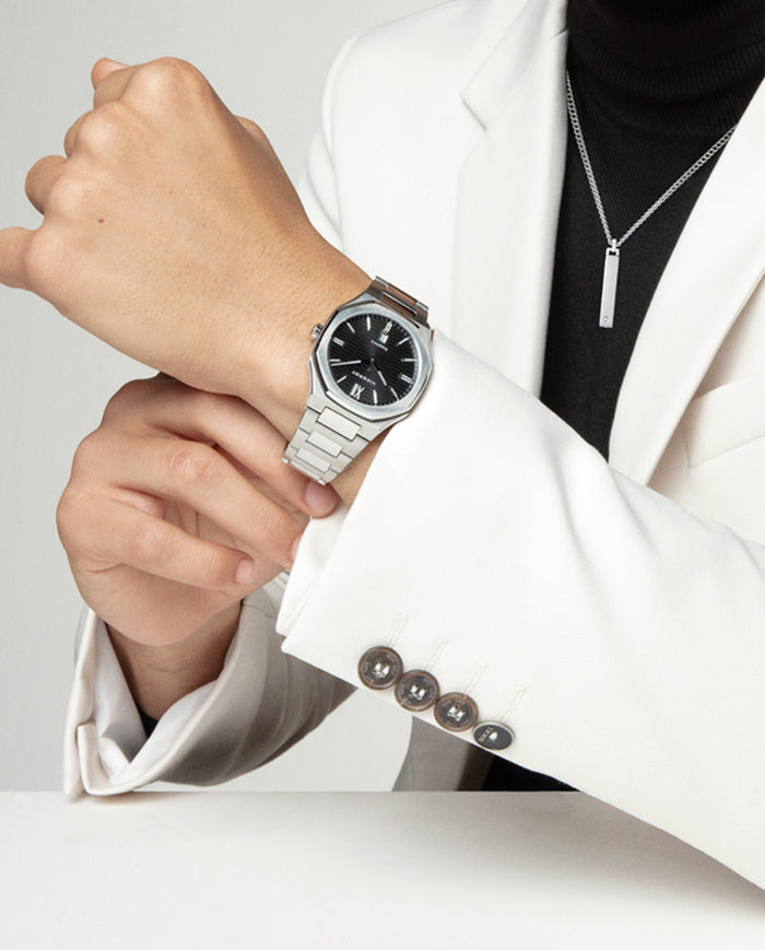 viceroy Reloj colección Laura Escanes caja de acero con doble bisel en acero e Ip negro negro con cristal zafiro 10 atm y brazalete de acero con movimiento cuarzo Envío gratis