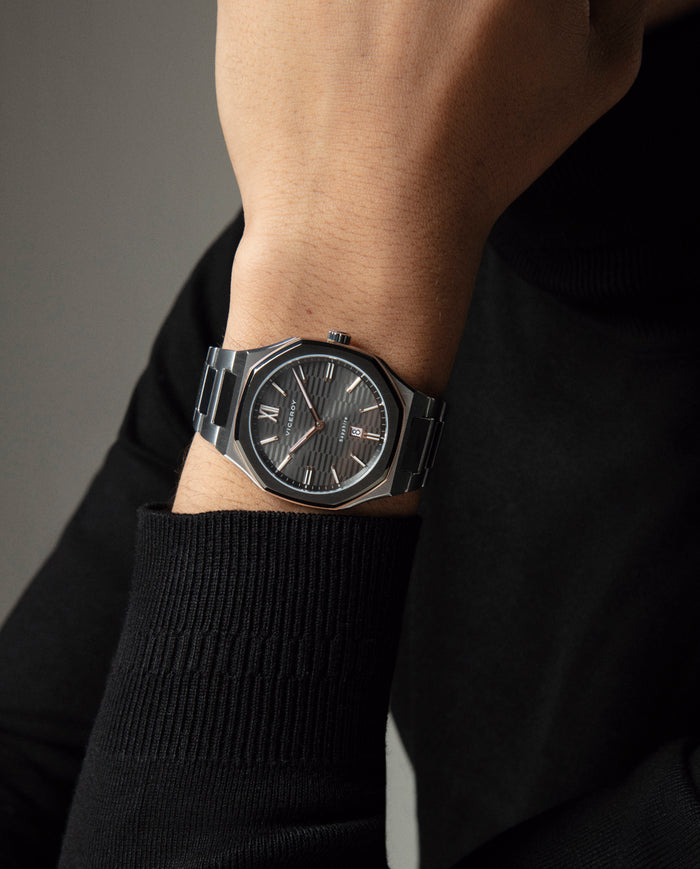 viceroy Reloj colección Laura Escanes caja de acero con doble bisel en Ip gris y rosa con cristal zafiro 10 atm y brazalete de acero con movimiento cuarzo Envío gratis