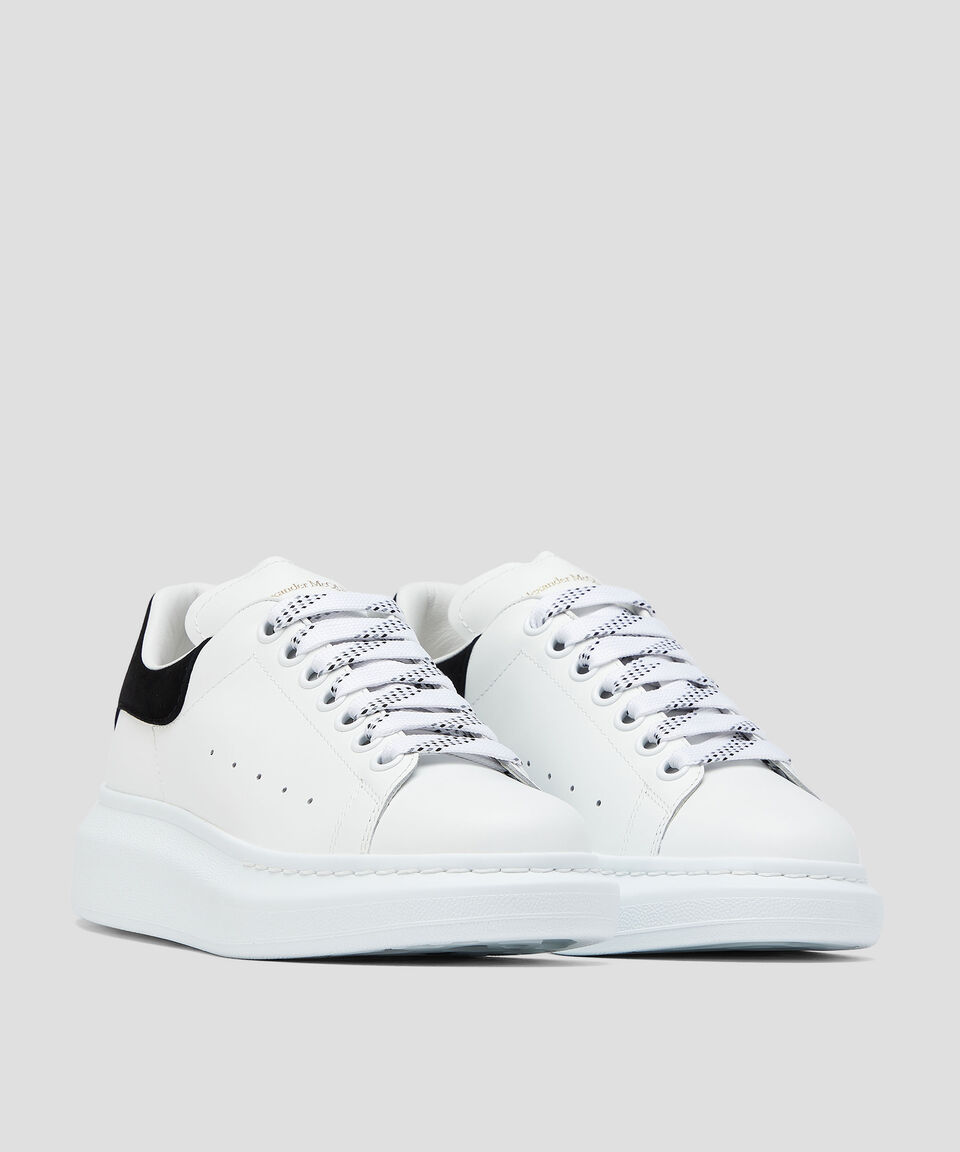 McQueen Tenis casuales con plataforma Exagerated en piel blancos Mujer Ahorra y exporta