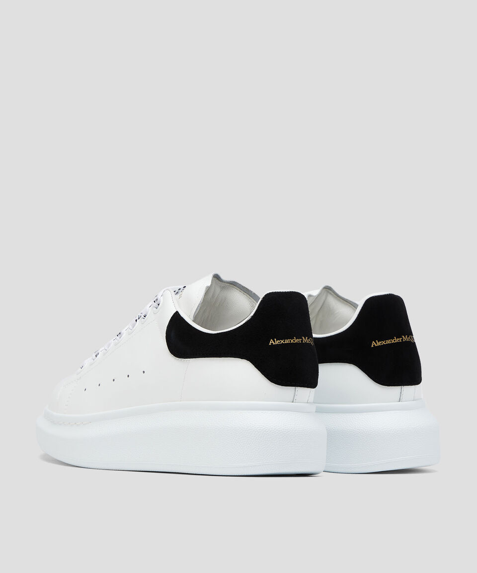 McQueen Tenis casuales con plataforma Exagerated en piel blancos Mujer Ahorra y exporta
