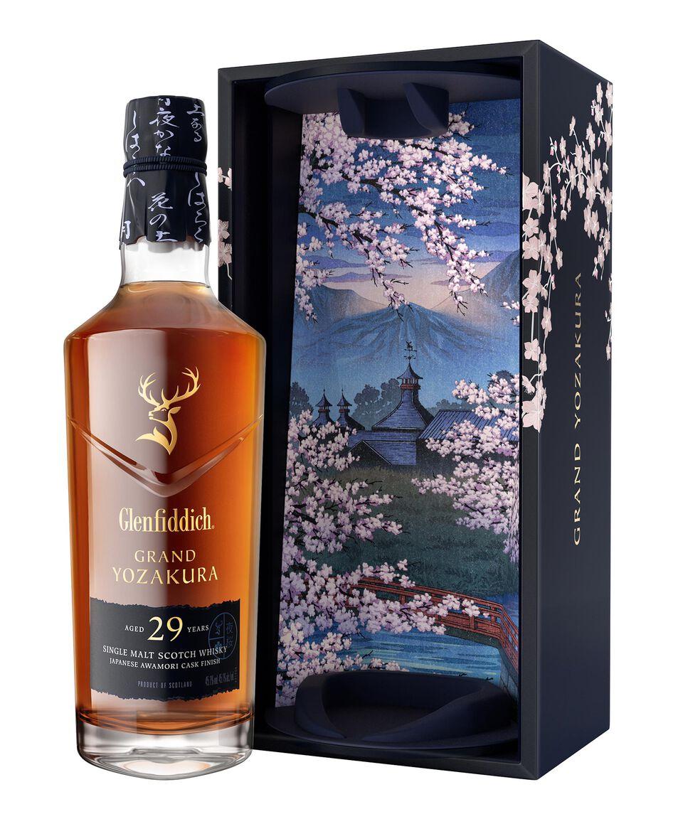The Glenfiddich Distelley Whisky Grand Yozakura 29 Años 750 ml Tienda
