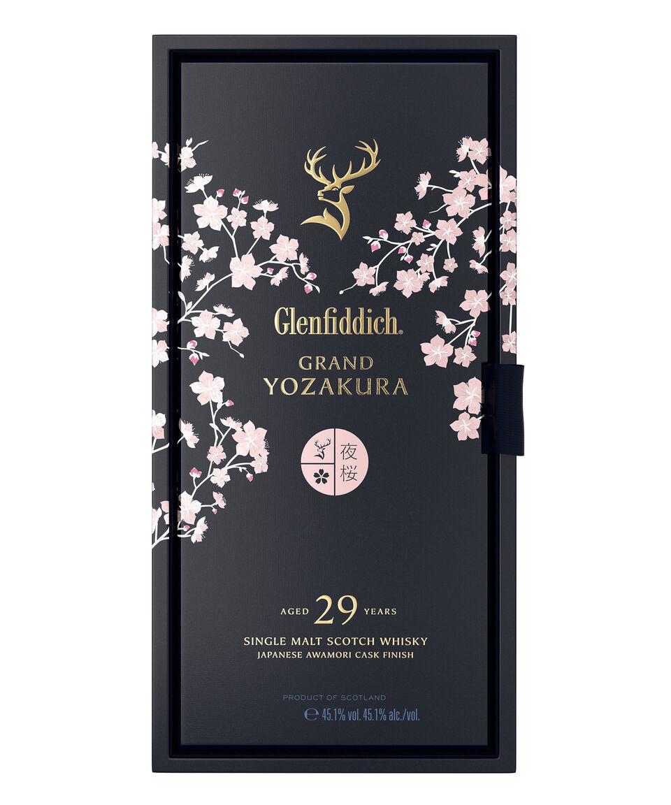 The Glenfiddich Distelley Whisky Grand Yozakura 29 Años 750 ml Tienda