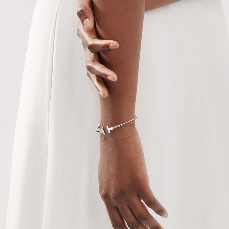 Tiffany & Co. Tiffany T Pulsera Wire estrecha de oro blanco Superdescuento