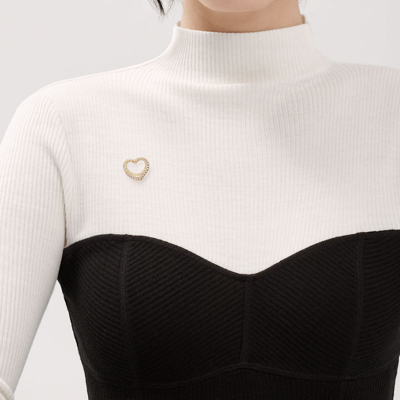 Tiffany & Co. Elsa Peretti® Broche Open Heart de oro amarillo con diamantes en pavé Devoluciones gratuitas