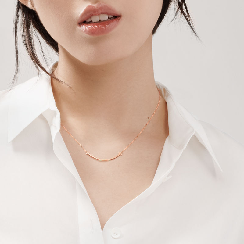 Tiffany & Co. Tiffany T Colgante Smile de oro rosa tamaño pequeño 2025