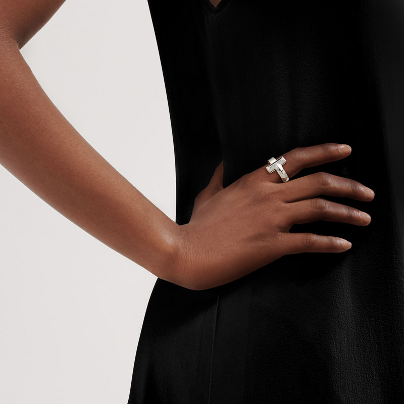 Tiffany & Co. Tiffany T T1 Anillo de oro blanco Outlet
