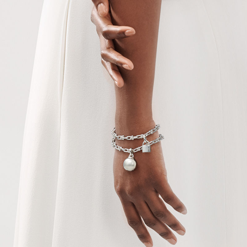 Tiffany & Co. Tiffany HardWear Pulsera de varias vueltas con eslabones pequeños de plata de ley COMPRAR AHORA