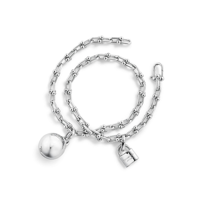 Tiffany & Co. Tiffany HardWear Pulsera de varias vueltas con eslabones pequeños de plata de ley COMPRAR AHORA