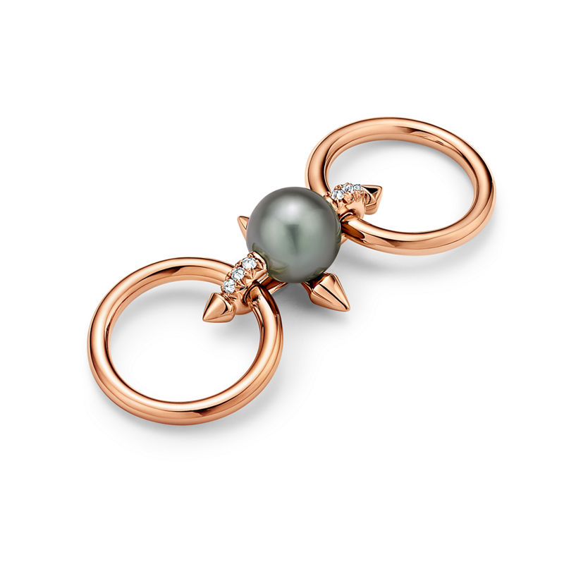 Tiffany & Co. Tiffany Titan by Pharrell Williams Anillo de perla de Tahití y oro con diamantes Devoluciones gratuitas