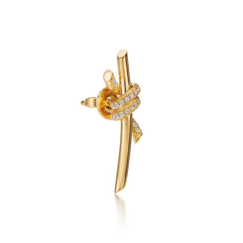 Tiffany & Co. Tiffany Knot Pendientes en oro amarillo con diamantes En oferta