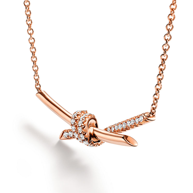 Tiffany & Co. Tiffany Knot Colgante en oro rosa con diamantes Tienda