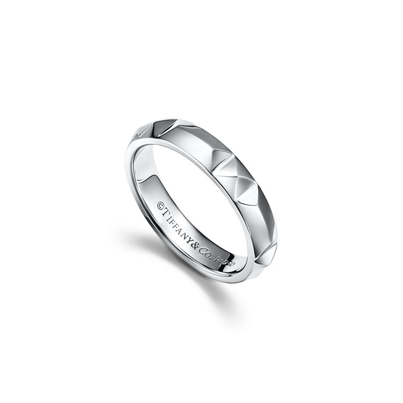 Tiffany & Co. Tiffany True® Alianza en platino 4 mm de ancho Precio ultrabajo