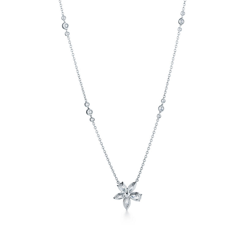 Tiffany & Co. Tiffany Victoria® colgante con racimo en talla mixta 2025