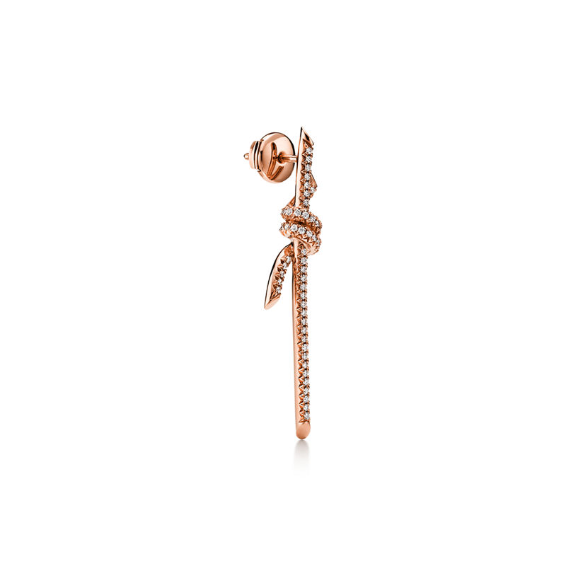Tiffany & Co. Tiffany Knot Pendientes largos de oro rosa con diamantes Precio ultrabajo