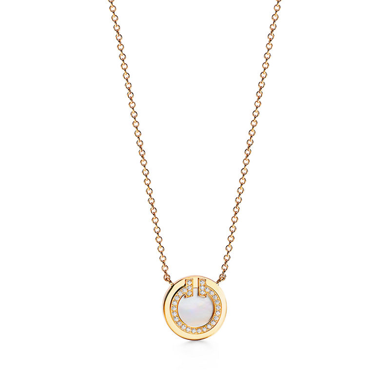 Tiffany & Co. Tiffany T Colgante circular de diamantes y nácar de oro amarillo