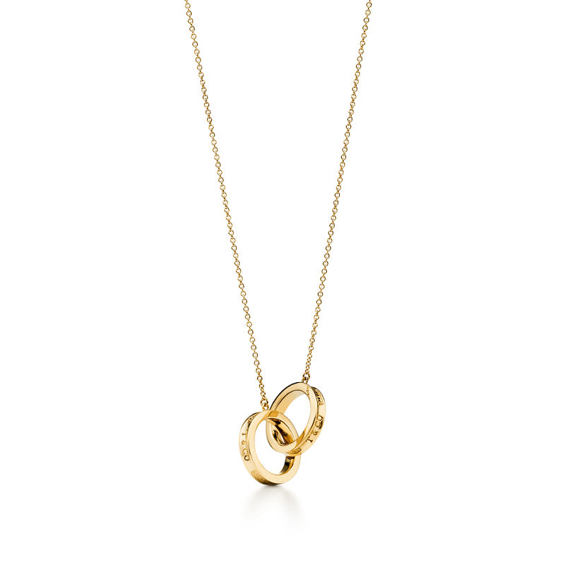 Tiffany & Co. Tiffany 1837™ Colgante con círculos entrelazados en oro amarillo tamaño pequeño