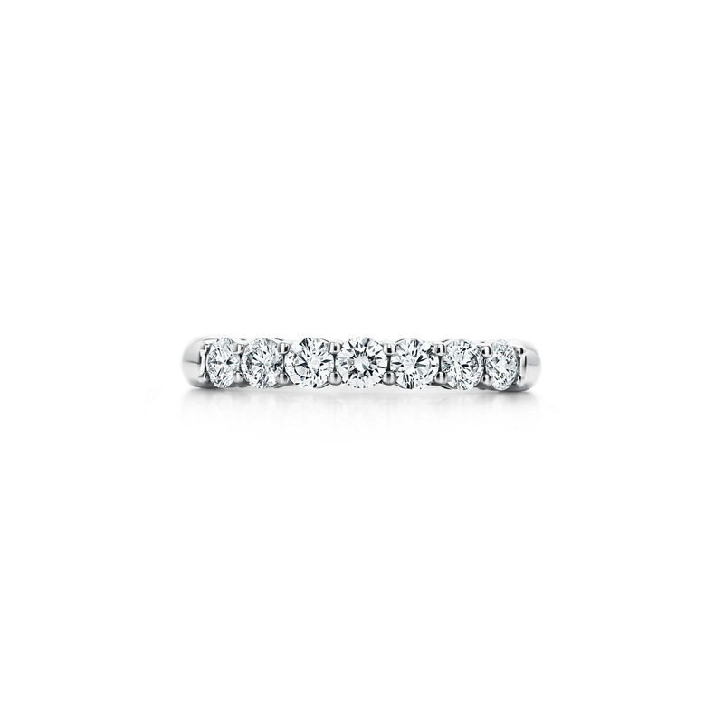 Tiffany & Co. Tiffany Forever Alianza en platino con medio círculo de diamantes 3 mm de ancho